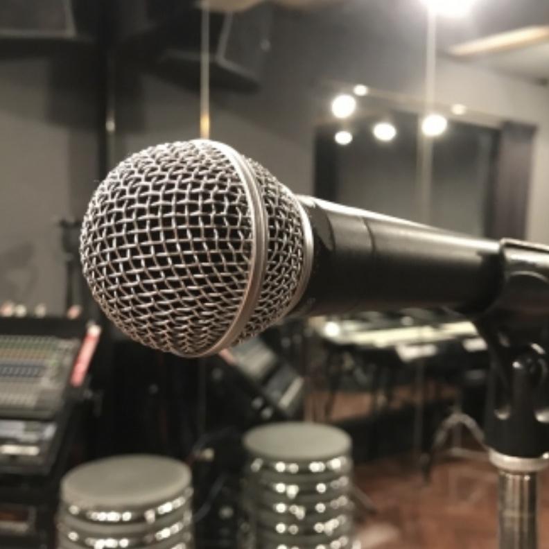 あなたの歌を聴いて辛口アドバイスします 現役ボイストレーナーが改善点をズバッと言います。