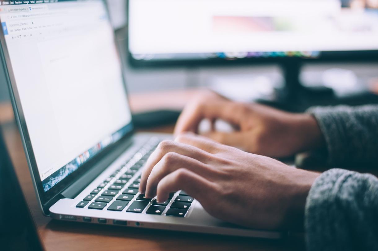 HTML・CSSをご希望の形に修正します ちょっとした修正・レイアウト崩れの解消に