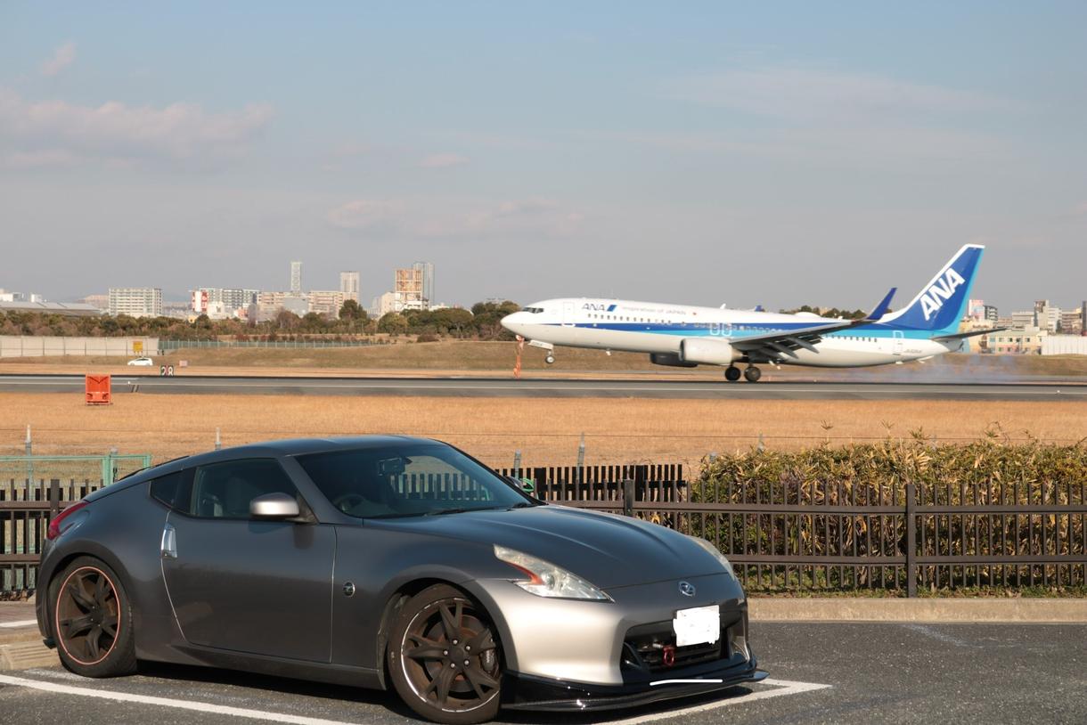 主に伊丹空港発着の飛行機の写真を撮ります 皆さん自慢の車やバイクを飛行機と一緒に撮影してみませんか 写真撮影 素材提供 ココナラ