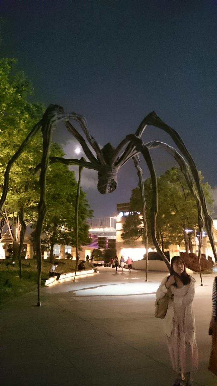 夜の六本木お散歩写真売ります 27歳、職なし、女のお出掛け写真を売ります。