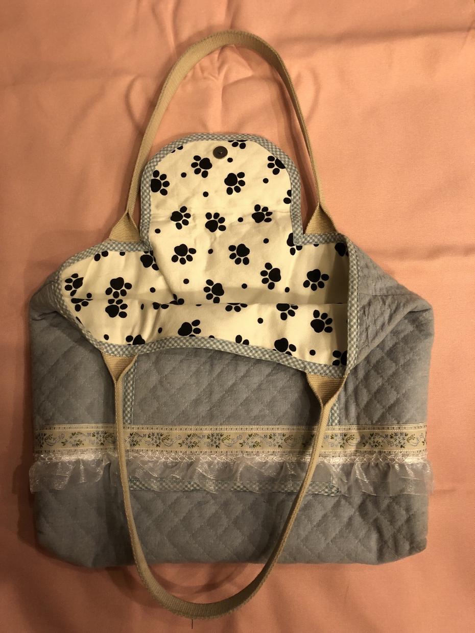 学校で必要な手作りバック等を作ります 裏地まで付けて、ワンランクアップのカバンを作ります。