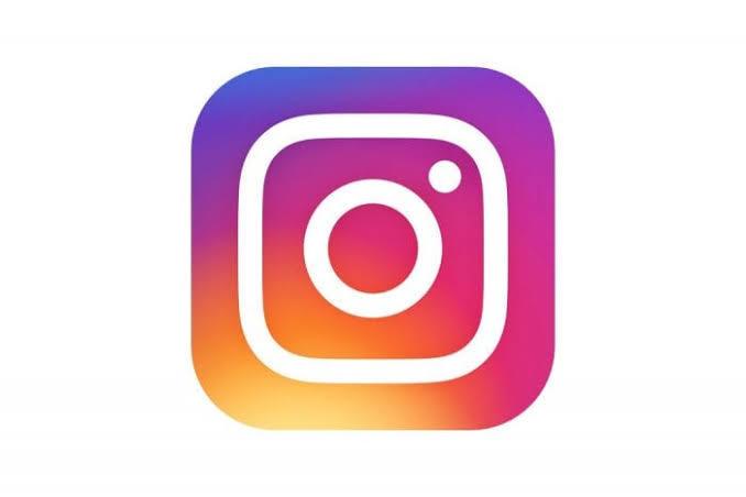 フォロワー1万人のインスタで宣伝します 自身で顔を出して活動してるInstagramでの宣伝をします