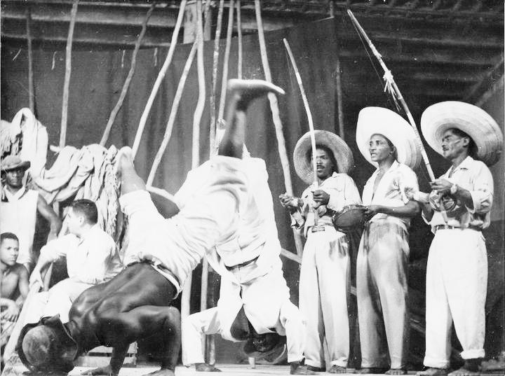 カポエラ capoeira カポエイラ 教えます カポエイラに少しでも興味を持った方や、より深めたい方!