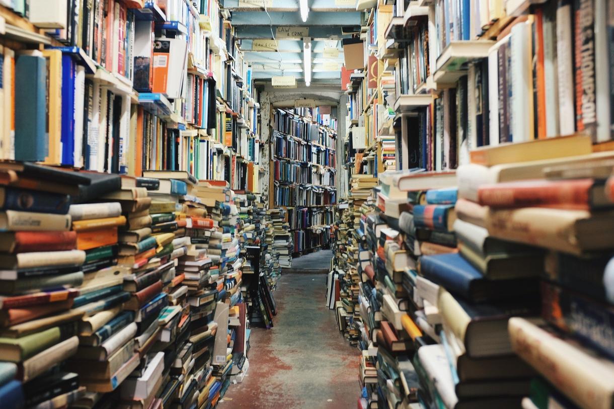 あなたにオススメの本お探します 本好きだけど、本屋大賞は読みたくないあなたへ
