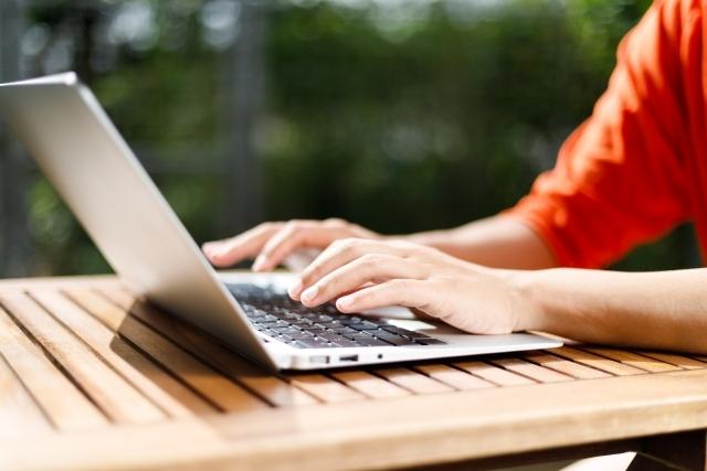 WEBサイトのコーディング作業を行います 現役フロントエンドエンジニアが対応します。
