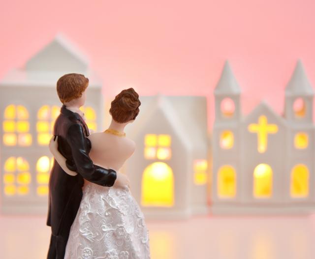 シンプルイズベストのプロフィールムービー作ります 小規模結婚式向けの、シンプルなウエディングムービー。