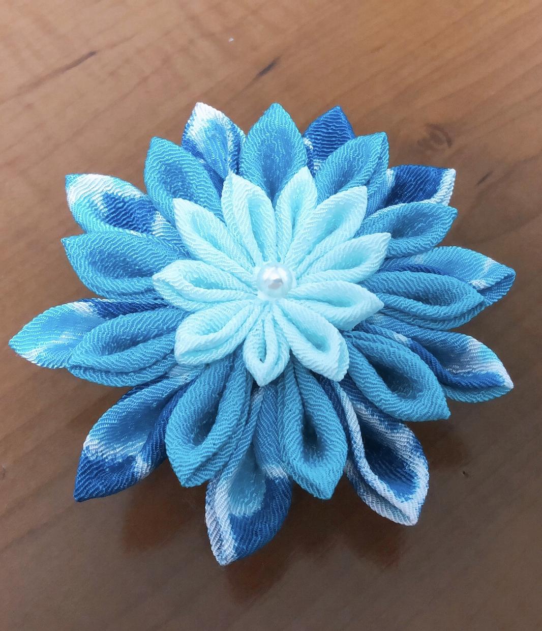 推しカラーの花のつまみ細工作ります どんなCPでもキャラでもOK!貴方の好きなように作ります。
