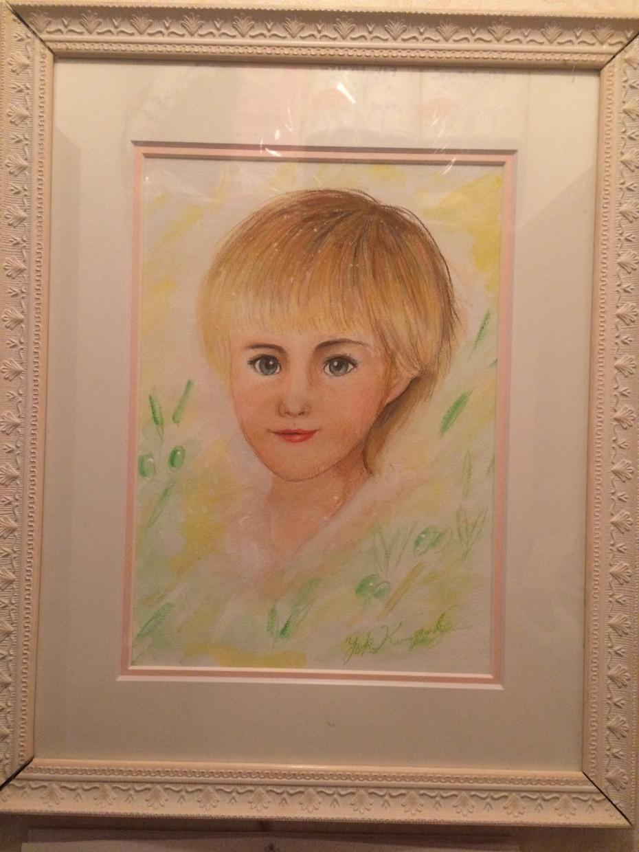色鉛筆と水彩タッチで似顔絵制作します 柔らかい優しい感じのする絵に仕上げます。