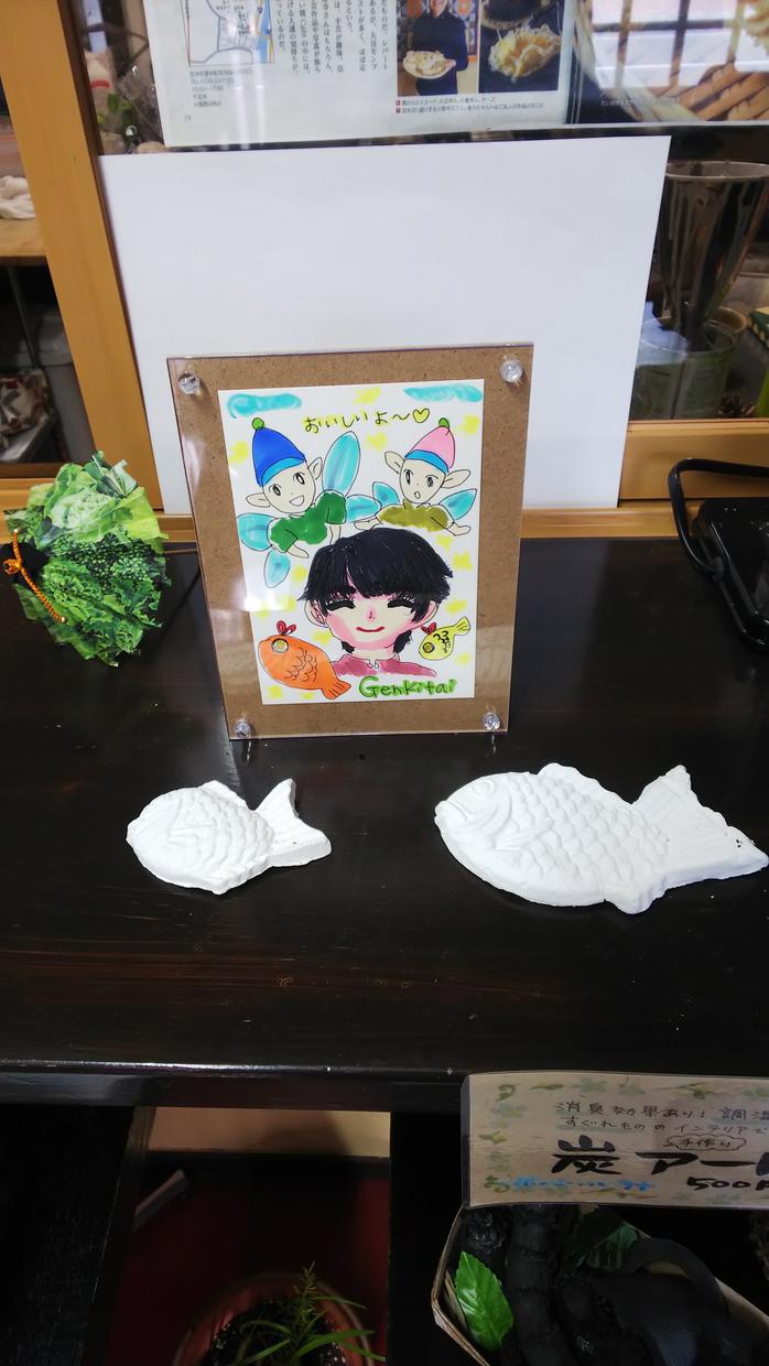 店舗用の似顔絵を描きます お店が華やかになるような絵を描きます。