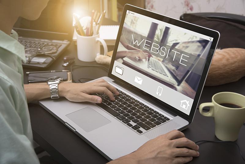 プロがSSL化やサイトに関する相談・修正を行います SSL化してないhttp://のサイトは警告文が出ます!