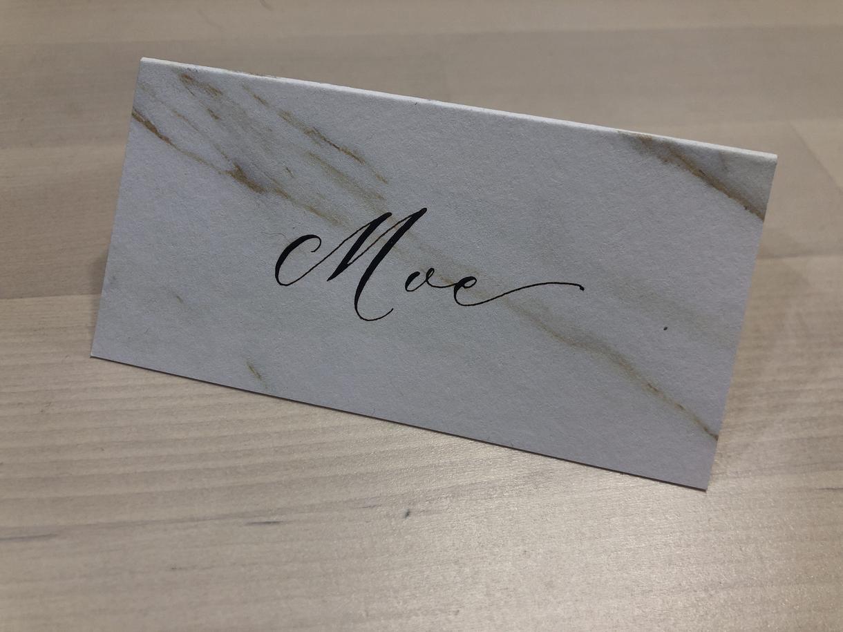 結婚式等の席札書きます カリグラフィーでお洒落なテーブルにしませんか