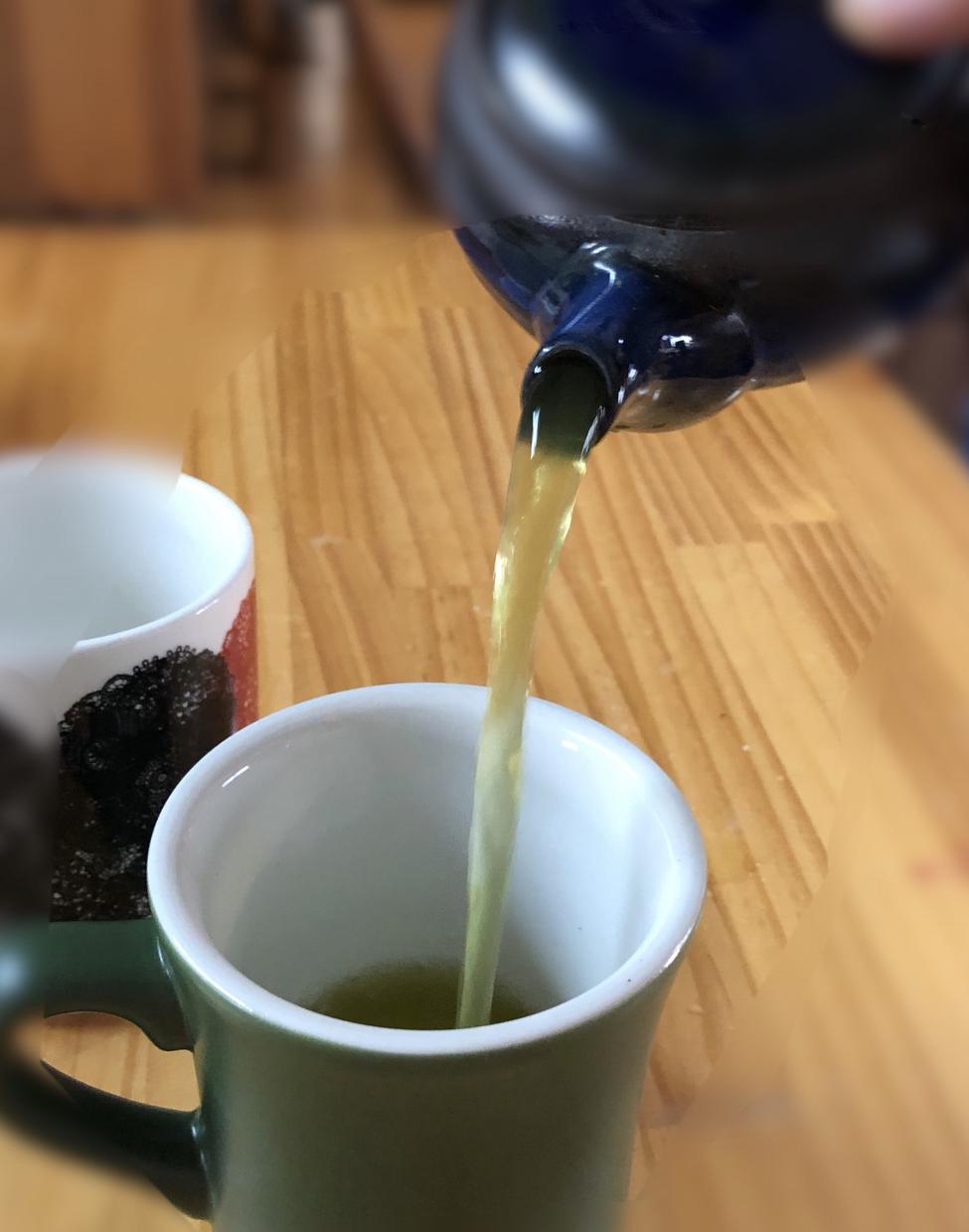 お煎茶を熱湯で淹れても美味しく淹れれます 湯冷まし無し、蒸らし無しの新しいお茶の淹れ方