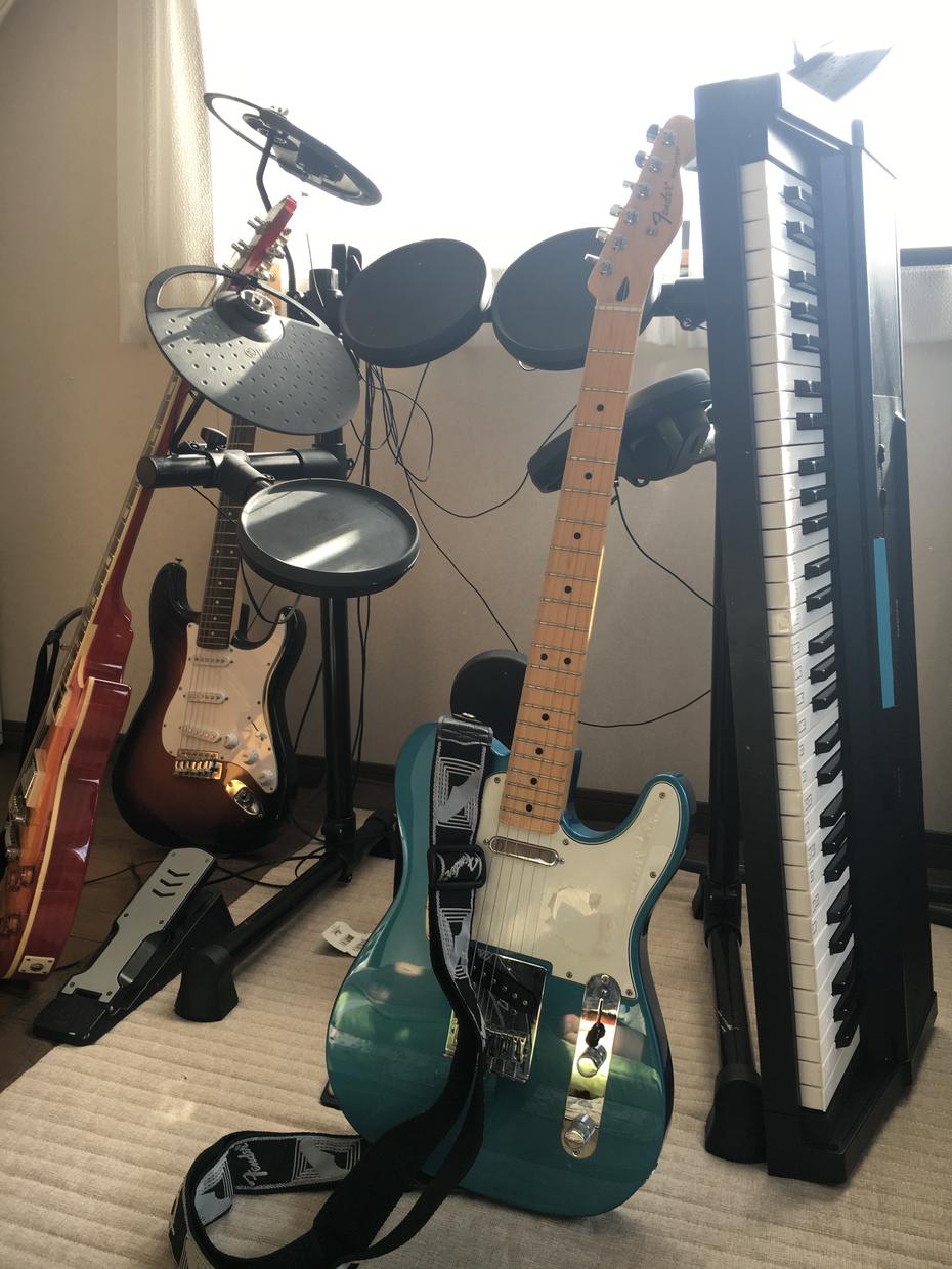 簡単な音楽理論でコード進行が分かるようにします 楽器初心者の方や耳コピで悩んでる方を分かるまでサポートします