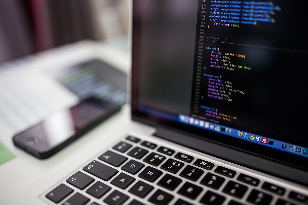 最大3ページHTML・CSSコーディングします JS/レスポンシブ込み。デザインだけご用意ください