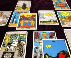 恋愛、相手の気持ち、復縁等　お悩み相談承ります 未来、流れが知りたい方へ【タロット鑑定2,000文字以上！】