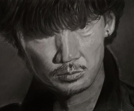 写真から本格派な鉛筆画を時間をかけて丁寧に描きます 鉛筆画デッサンです 思い出を絵に残してみませんか 似顔絵作成 ココナラ
