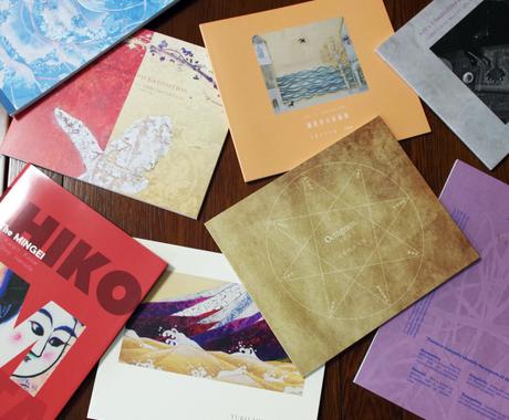 展覧会 展示会の図録 カタログ作成します アート作品 展示会などの告知に パンフレット カタログデザイン ココナラ