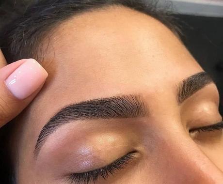 眉毛でお顔の印象変えて新しい自分に変身できます メイク初心者の方 印象変えたい方にぴったりな眉毛へ メイク スキンケアの相談 ココナラ