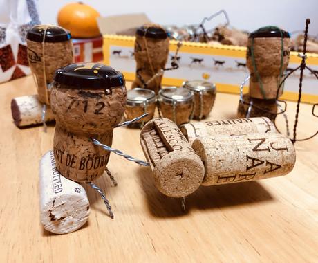 ワイン好きの方に コルクの人形つくります お部屋の飾りや お店の雰囲気づくり プレゼント等におすすめ オリジナルグッズ販売 ココナラ