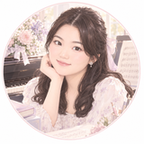 綾 AYA