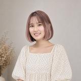 クミ：SNSデザイナー