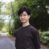 田島／グラフィックデザイナー