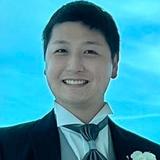 関山 隆人