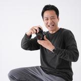 座間 謙二