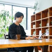 井村圭佑_Webデザイナー