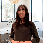 山﨑英利子