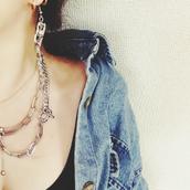 D accessory