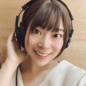ナレーター　あず
