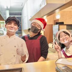 飲食店の従業員様の働く姿を撮影