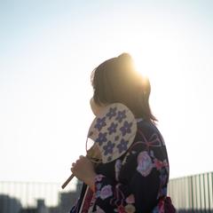 夕陽を背中に
