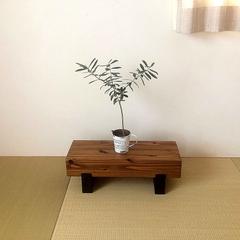 無垢材のミニ花台・飾り台