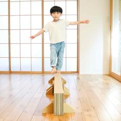 段ボールの平均台 の商品撮影