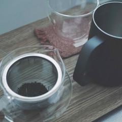 座ってお茶でもいかがですか？
