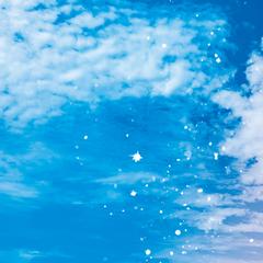 澄み切った空を眺めて