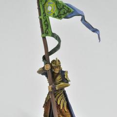 エルフの軍団旗手