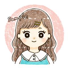 ハートのピアスをつけた女の子