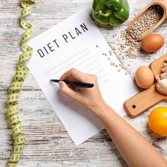ダイエット中の食事管理|成功させるコツとコンビニご飯の選び方