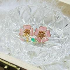 ハンドメイドピアス／イヤリング