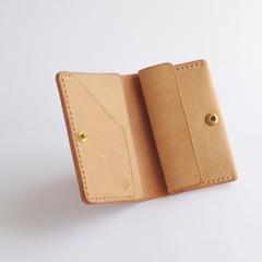 コンパクトウォレットのすっきりこ、茶