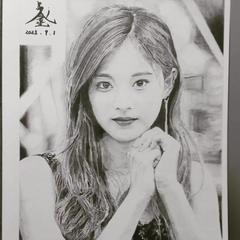 TWICE ツウィ