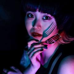 スタジオ撮影。フォトグラファーによる演出プラン。
