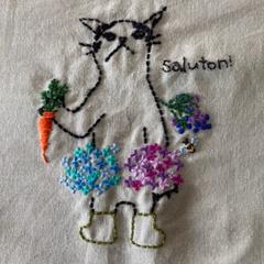 フリーペーパーの表紙に使う刺繍