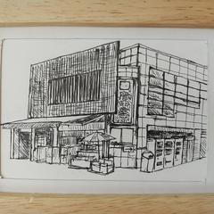 商店街にあった頃の府中薬局の建物