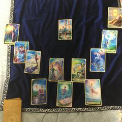 様々なスプレッドで占う