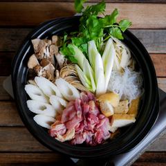 おうちで食べる鶏すきを撮影